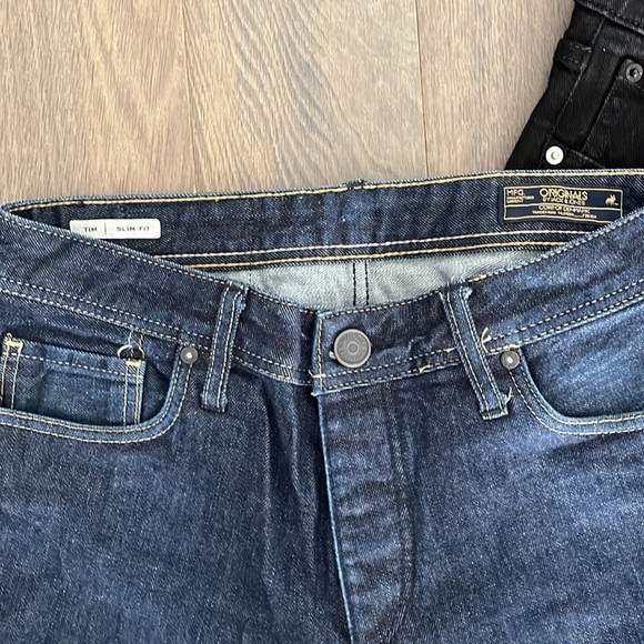 2 pairs of men’s jeans - Picture 2 of 5